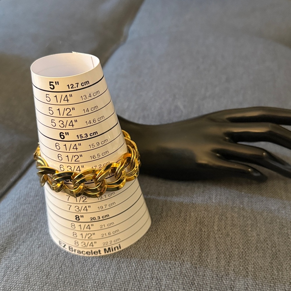 Monet Vintage 1980’s Gold Plated Double Link Chain Bracelet. Signed. Size 6.75 - Picture 5 of 5